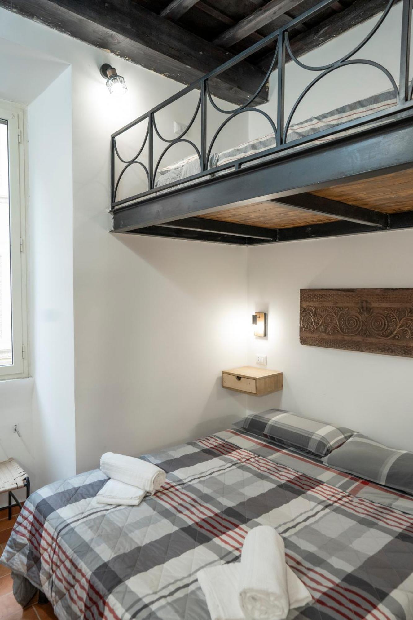 Home Domus Capocci - Rione Monti Řím Exteriér fotografie