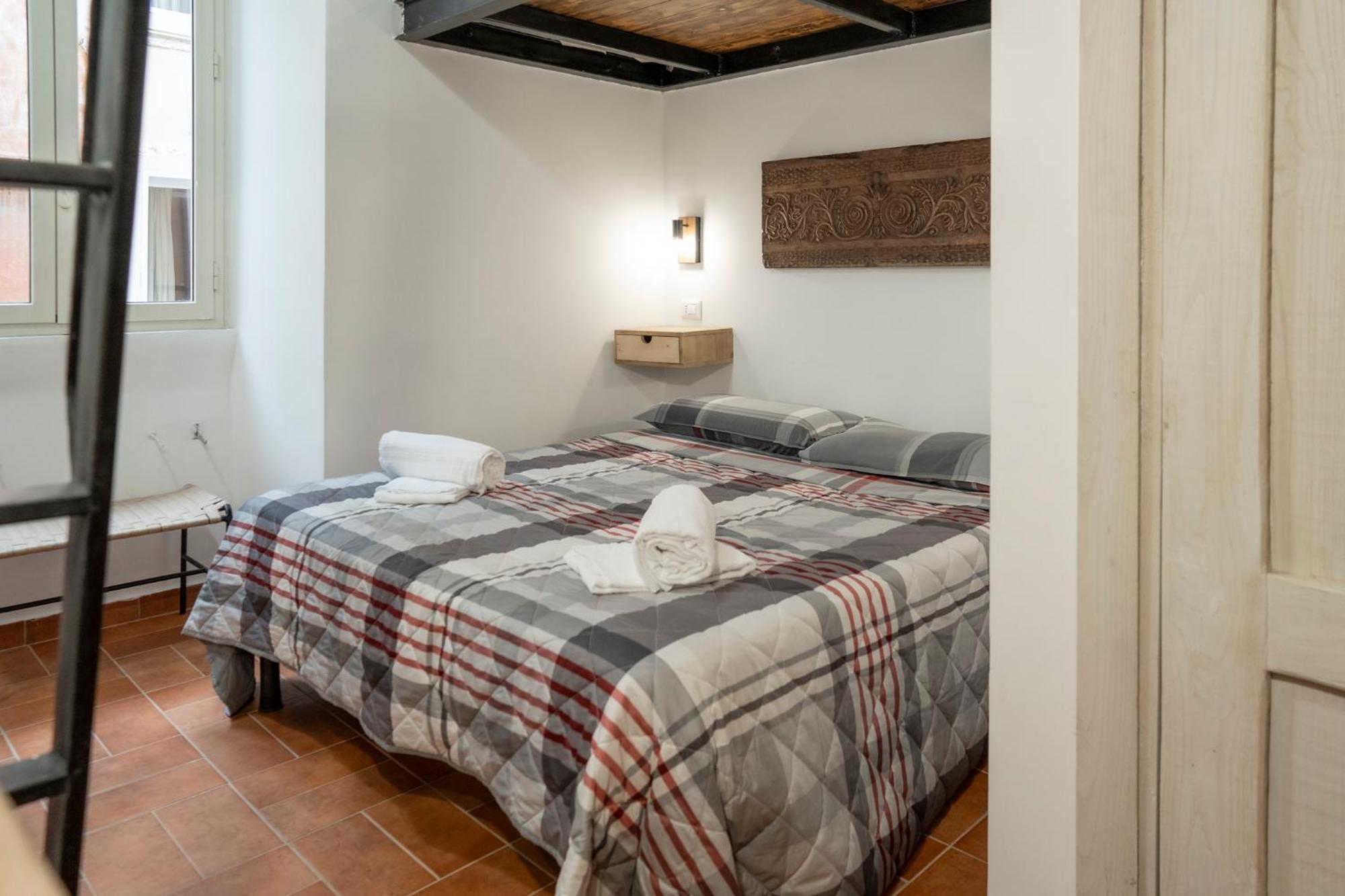 Home Domus Capocci - Rione Monti Řím Exteriér fotografie